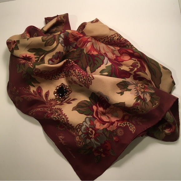 Dark brown cut glass surrounded by golden rhinestones, this is a vintage pin. - Picture 7 of 9